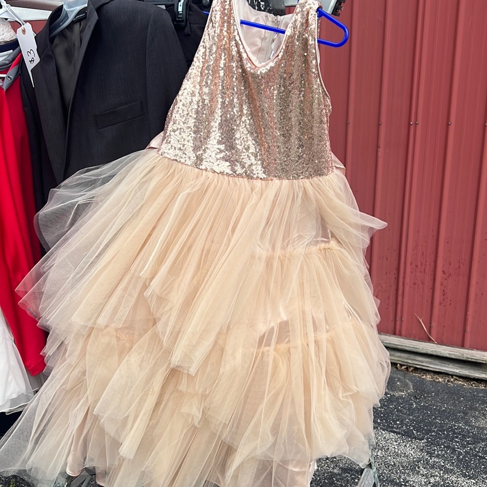 Girls Formal Dress perfect for photo shoot
